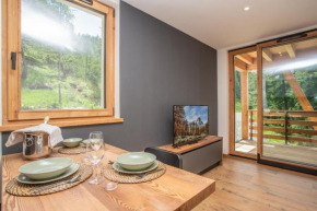 Flora Alpina Experience - Ski In, Ski Out Flat with Private Garage in Breuil-Cervinia